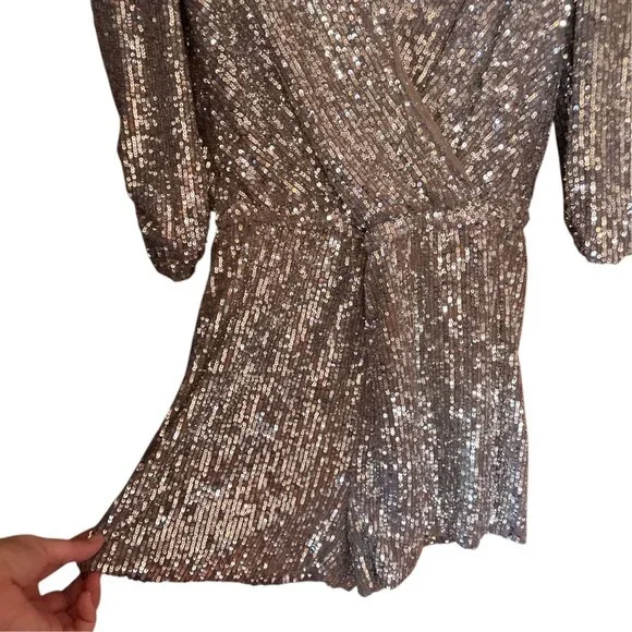 Revolve X Generation Love Allegra SILVER Sequin Faux Wrap Romper SZ S 70s Retro - Picture 5 of 11
